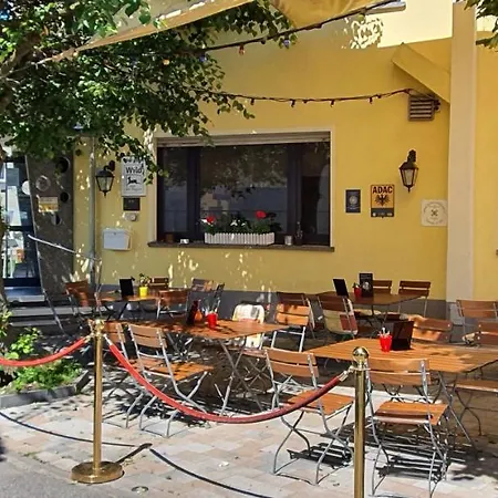 & Restaurant Beckmanns Winzerhaus 2*