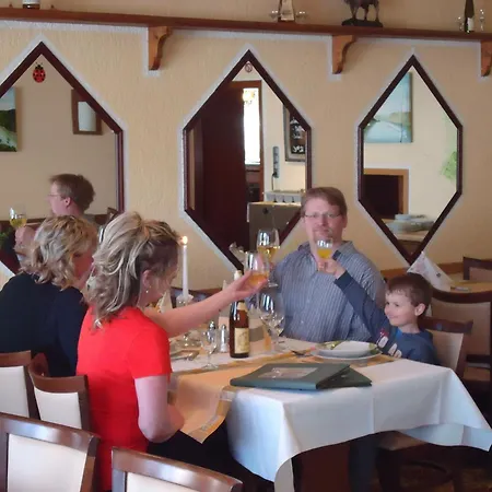 & Restaurant Beckmanns Winzerhaus Hotel Urbar (Rhein-Hunsruck)