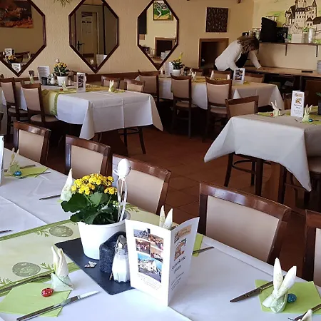 & Restaurant Beckmanns Winzerhaus 2*