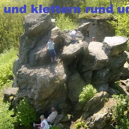 & Restaurant Beckmanns Winzerhaus 2*