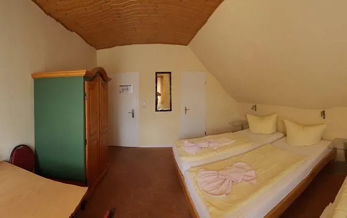 & Restaurant Beckmanns Winzerhaus Hotel Urbar (Rhein-Hunsruck)