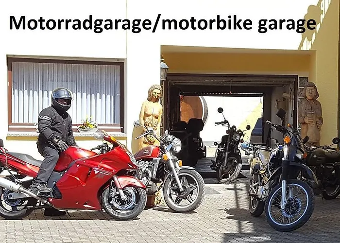 & Restaurant Beckmanns Winzerhaus 2*